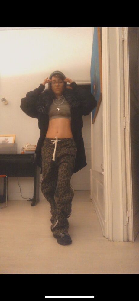 Thebrightside 裸のポルノスター 写真