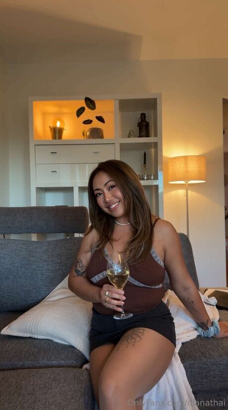 Dianathai ヌードのポルノスター 写真