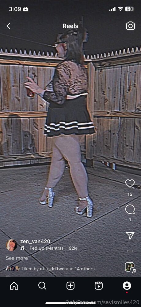 Savismiles420 アダルトスター 写真