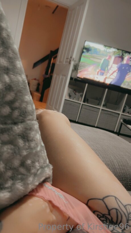 Kirstiee96free アダルト女優 画像