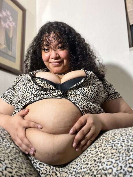 Generalfat ポルノスター ヌード 画像