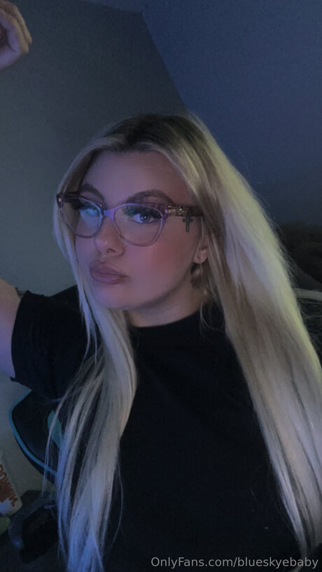 Blueskyebaby xxx女優 画像