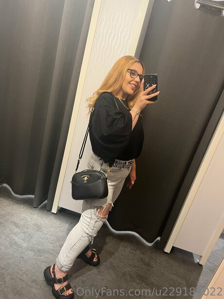 ブルネットのPOV OnlyFans セクシーヌード ギャラリー