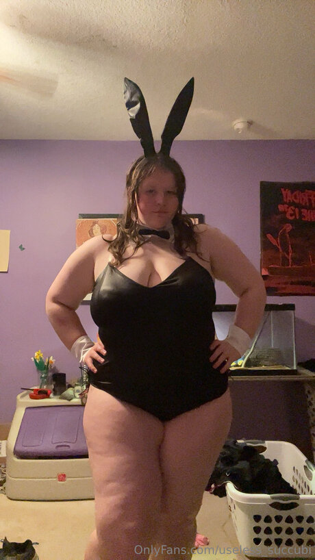 Useless Succubi ポルノスター ヌード 写真