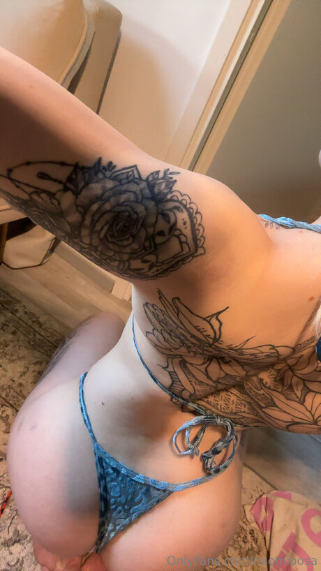 Naomioosa かわいいポルノスター ギャラリー