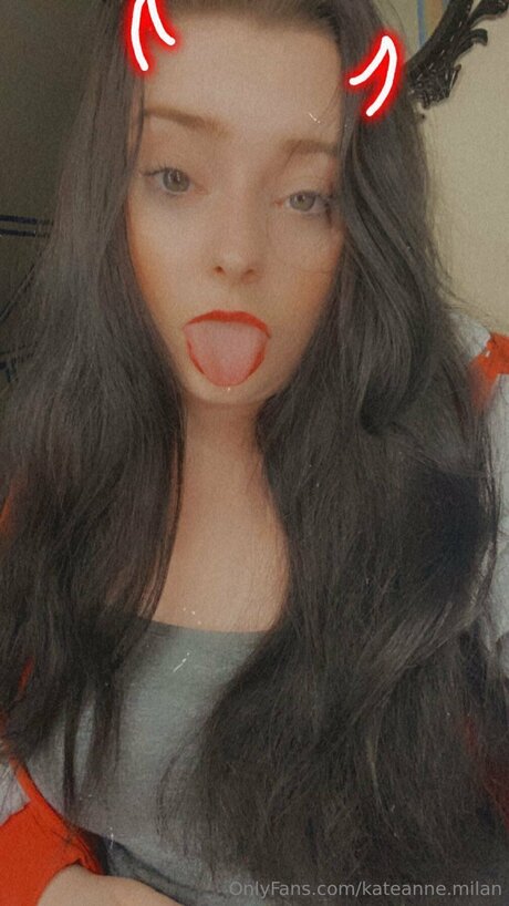Kateanne Milan HDポルノスター 画像