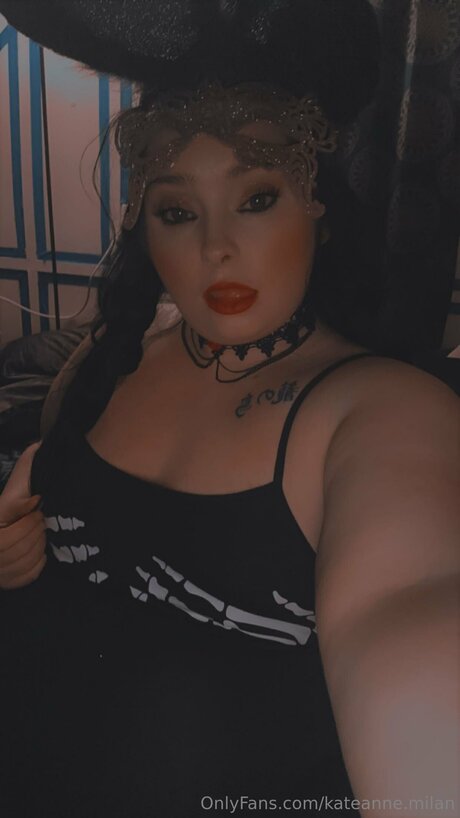 Kateanne Milan セックスモデル 写真