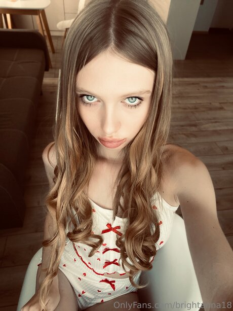 Brightanna18 完璧なポルノスター 画像