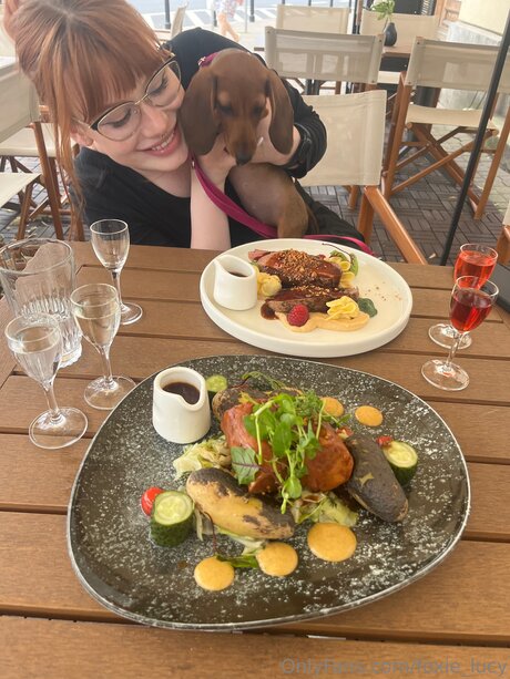 Foxie Lucy ポルノスター 無料 ギャラリー