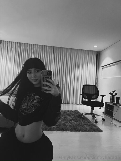 Sidneyharada セクシー女優 写真