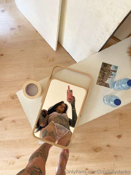 Itsyourhazel ポルノスター アート 画像