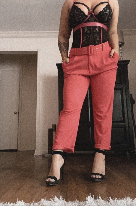 デカ尻ジーンズ OnlyFans 美しいxxx 画像