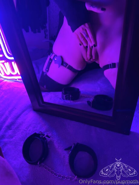 小柄で痩せたOnlyFans 美しい裸 写真