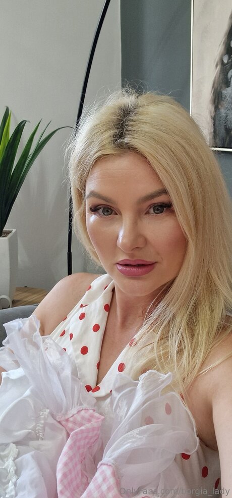 Borgia Lady 美しいスター ギャラリー