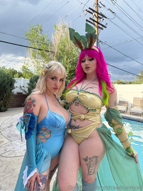 Strawbunnyx0 スター ヌード 画像