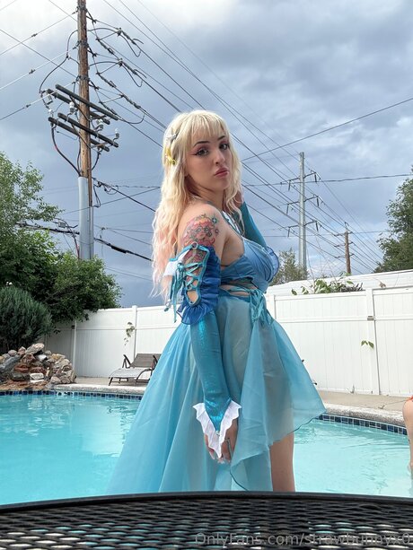 Strawbunnyx0 高品質モデル 画像