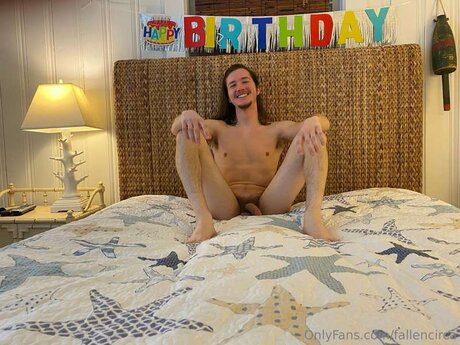 Fallencirca top profile image