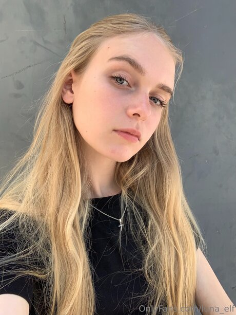 黒人フェムボーイOnlyFans アートヌード 写真