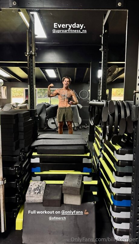 Billykemper ポルノモデル 画像