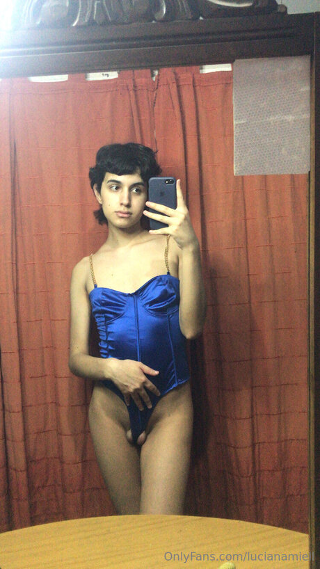 Lucianamiell エロティックなモデル ギャラリー