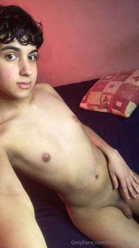 Lucianamiell ポルノスター ヌード 写真
