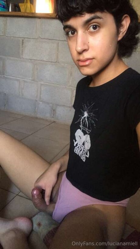 Lucianamiell XXXモデル 写真