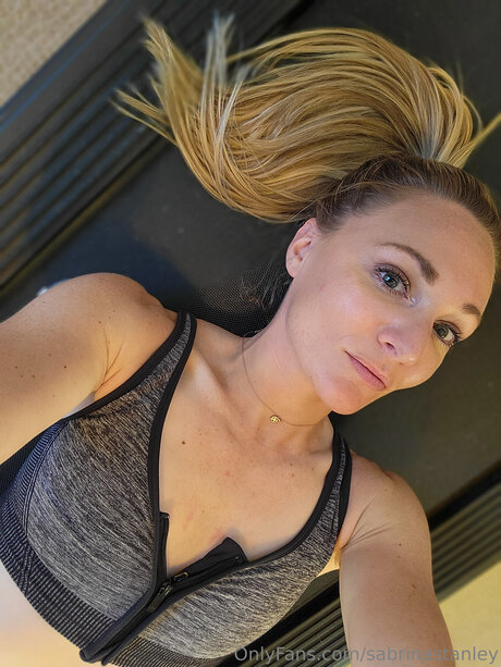 Sabrinastanley アートスター 写真