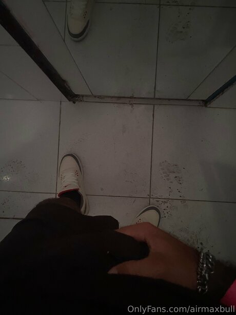 Airmaxbull ポルノスター 画像