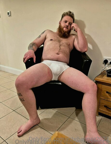 Estebanruiz2022 ポルノスター ホット 写真