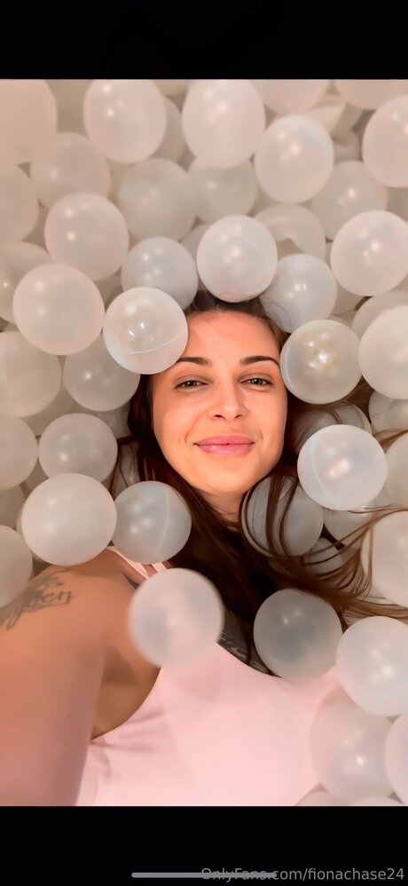 Fionaluxe エロティックモデル 画像