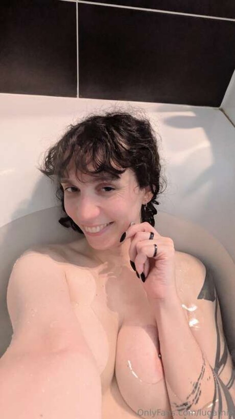 Lugathie ポルノスター アダルト 写真