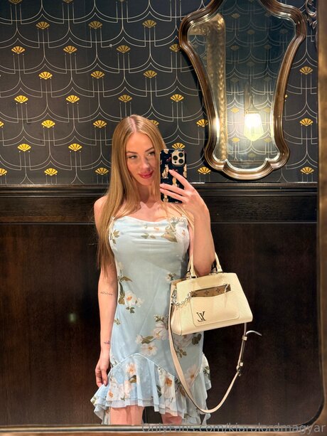 コスプレファックOnlyFans トップ 写真