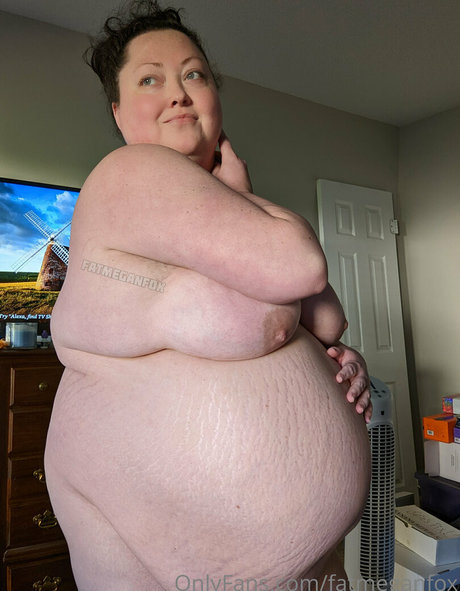 ランジェリーベイビーOnlyFans セクシーヌード 写真