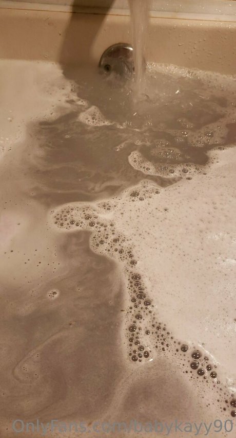 babykayy90 top profile image