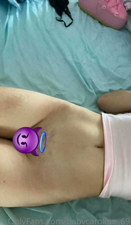 babycaroline 69 裸の女優 写真