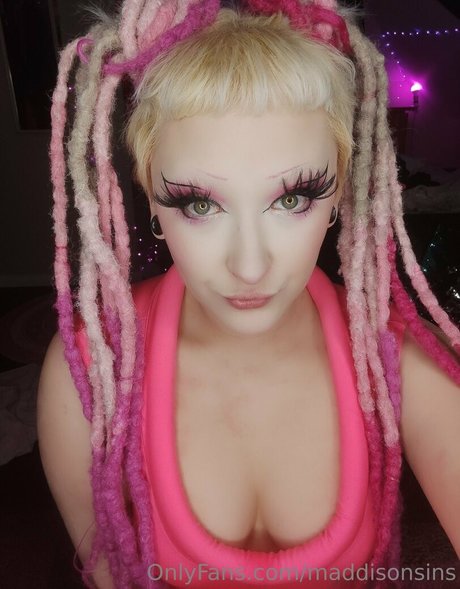 maddisonsins 裸のポルノスター 写真