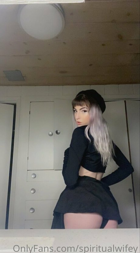 spiritualwifey 高品質のポルノスター 画像