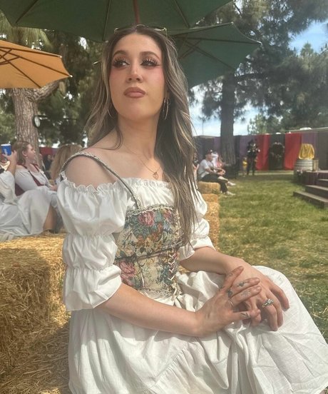 olivialopes 完璧なモデル 写真