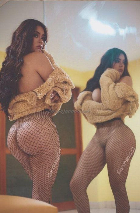 裸の写真 OnlyFans セクシーヌード ギャラリー