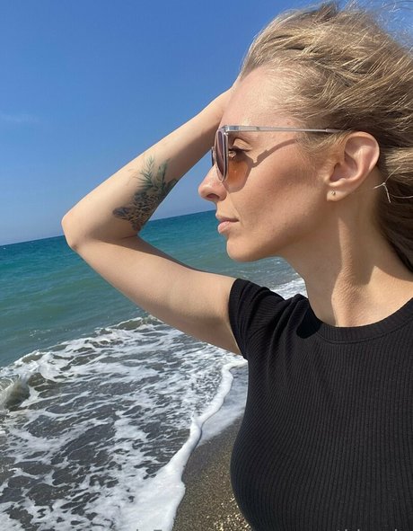 ランジェリーベイビーOnlyFans 素敵 ギャラリー