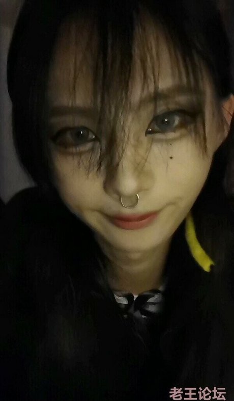 Broken bowle ポルノモデル 写真