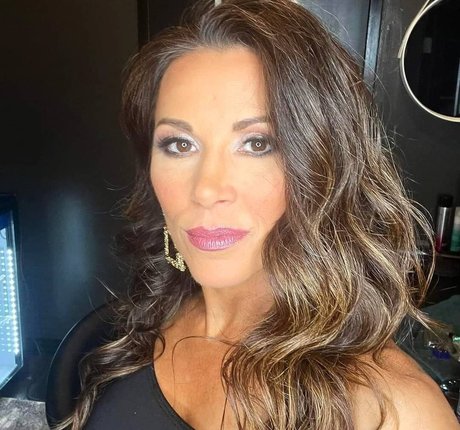 大きな乳首OnlyFans ポルノ 画像