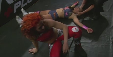 Mickie James 最高のモデル 写真