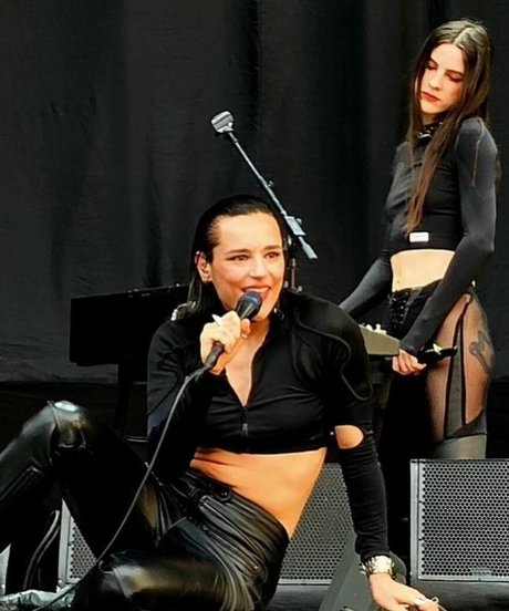 Jehnny Beth 素敵な女優 写真