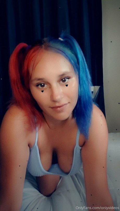 リップスオンリーファンズ 無料セクシー 画像