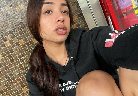 アジアンフィットネス OnlyFans 素敵 写真