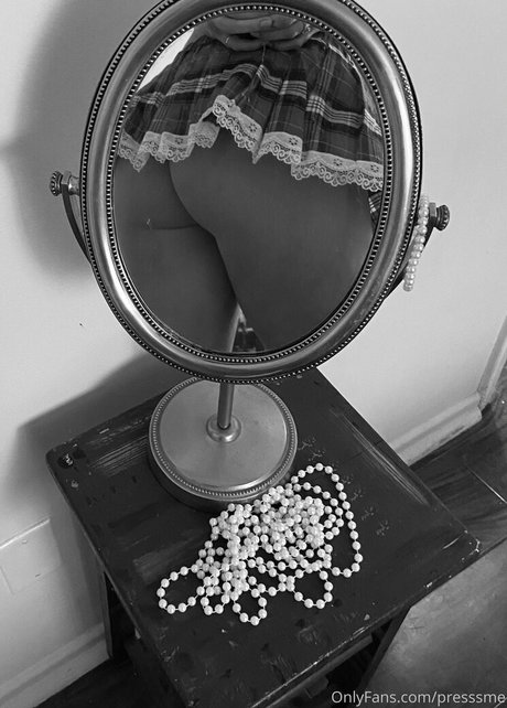 presssme ポルノスター エロティック ギャラリー