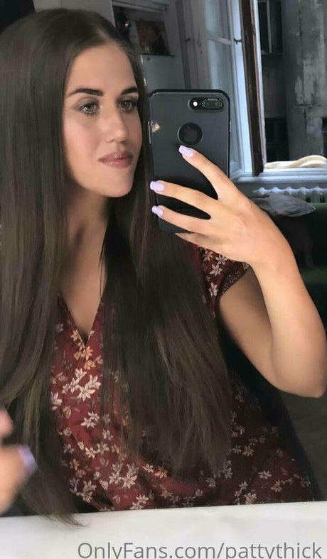 ブルネットの看護師OnlyFans ホット裸 画像