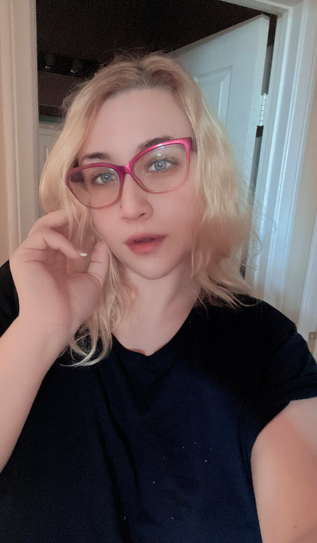 黒檀のシャワー OnlyFans ポルノ 画像