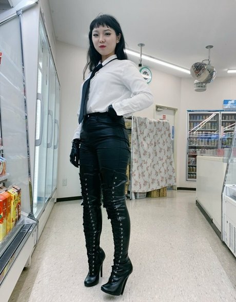 Mistress Orchid ポルノスター HD 写真